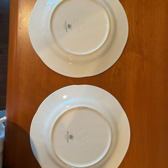 Pfaltgraff Winterberry dinner plates (2) - Picture 8 of 10